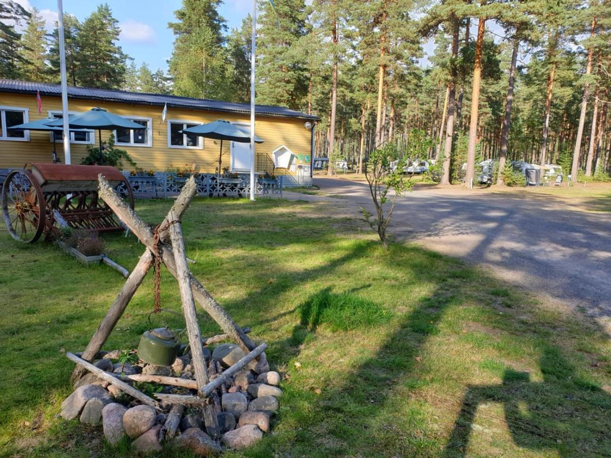 Hostel And Vandrarhem Lupin Naturcamping Lagom Gräsmark Zewnętrze zdjęcie